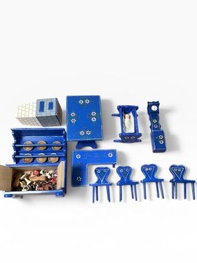 VNTG Hand Painted German Folk Art Doll House Lot Of 12 PLUS + Lot Of Minis!!